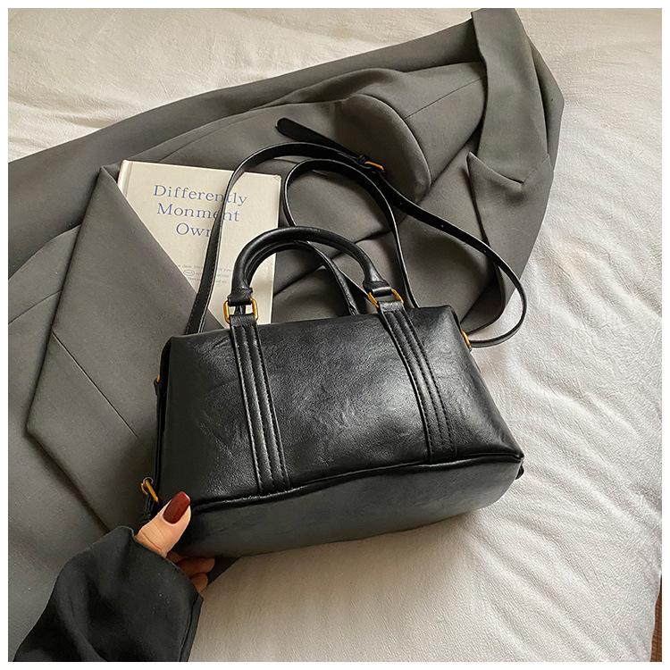 High value small bag women's autumn new fashion messenger bag popular handbag