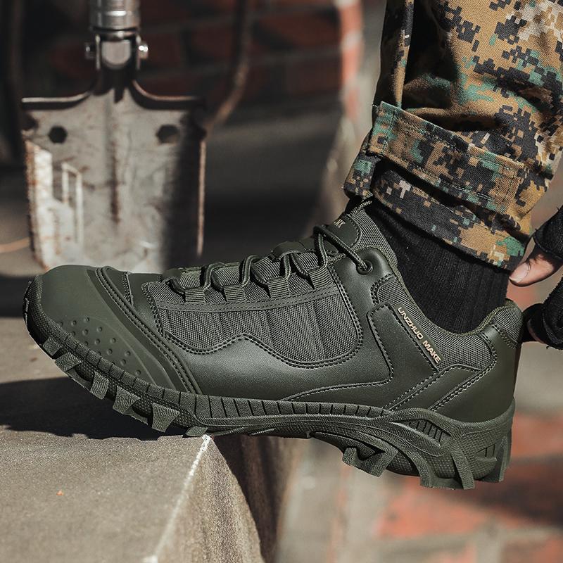 New Men's Tactical Boots Combat Anti-Slip Work Shoes Breathable Special Force Army Boots Male Military Motorcycle Shoe