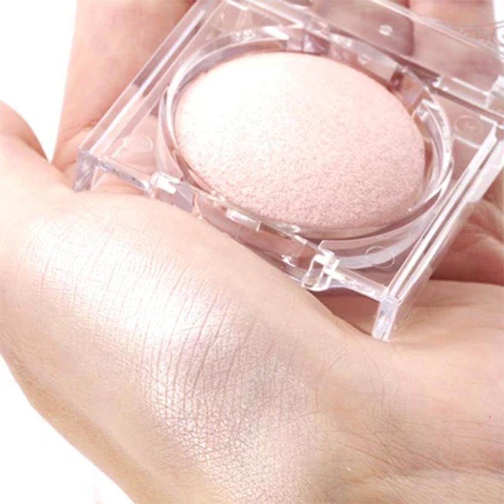 CANMAKE Moon Glow Highlighter 02 Moon Glow Pink Highlighter Baked Formula Elegant Glow Light Pink 3.7g