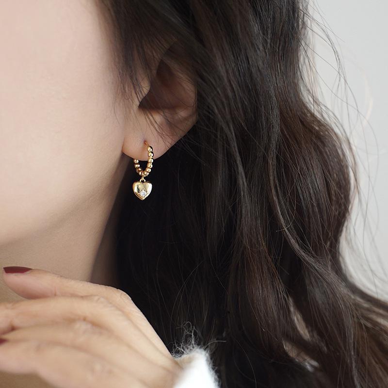 Gold Heart & Star Drop Earrings - 2023 Niche Design, Trendy High-End Ear Clips for Women