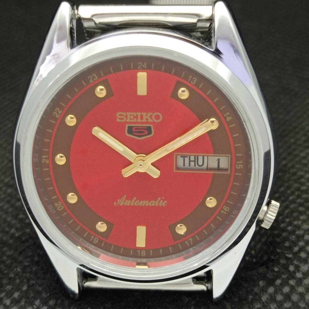 REFURBISHED VINTAGE SEIKO 5 AUTO 7009A JAPAN MENS D/D RED WATCH 593a-a311238-9