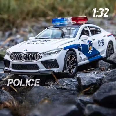 Skala 1:32 M8 Polizeiauto Modell Spielzeug Metall Diecast Pull Back 110 Simulationsfahrzeugmodelle Türen geöffnet Jungen Sammlung Geschenke