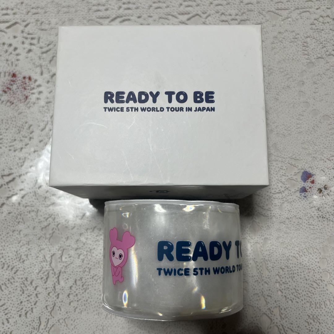 

[Б/У] СВЕТОВОЙ БРАСЛЕТ TWICE READY TO BE