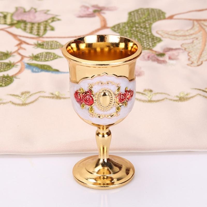 European Style Wine Glasses Retro Dinnerware Goblet Spirit Vodka Champagne Glasses Beverage Tumbler for Party Home Bar