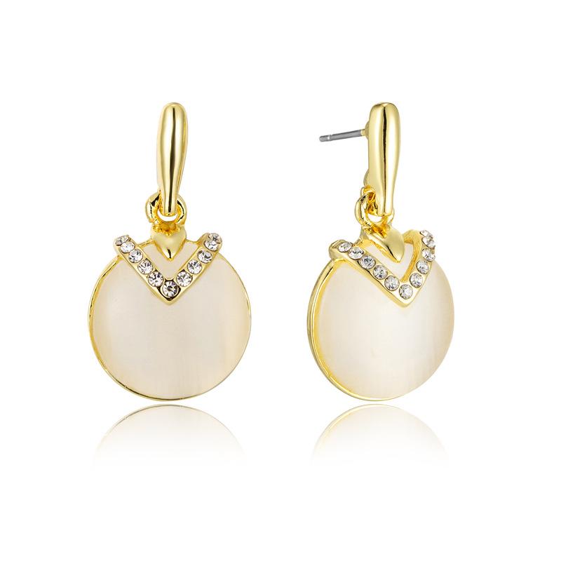 

2022 Trendy Non-Fading Women s Earrings: High-End Autumn/Winter Style