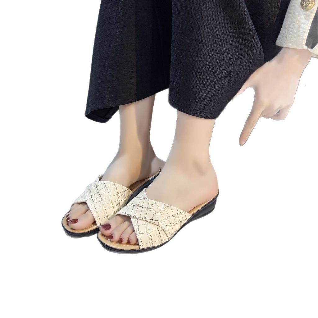 Cool slippers women's summer new wind fish mouth slope heel slippers women's open-toed women's shoes