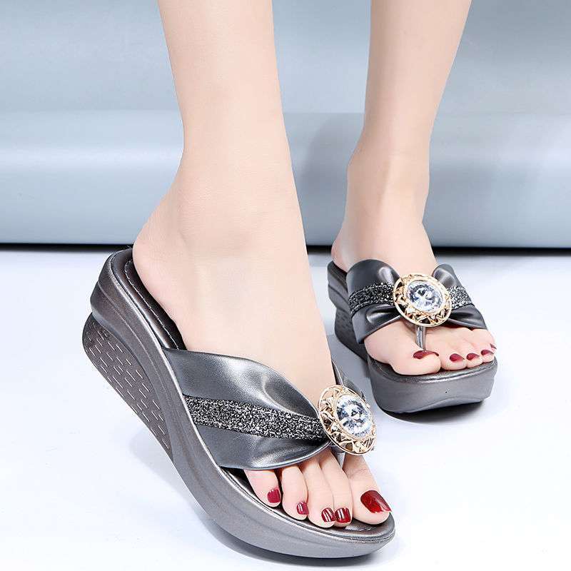 

Женские шлепанцы на высоком каблуке верхняя одежда 2025 шлепанцы на платформе модные сандалии на танкетке для пляжа сандалии на толстой подошве на танкетке 35 серый
