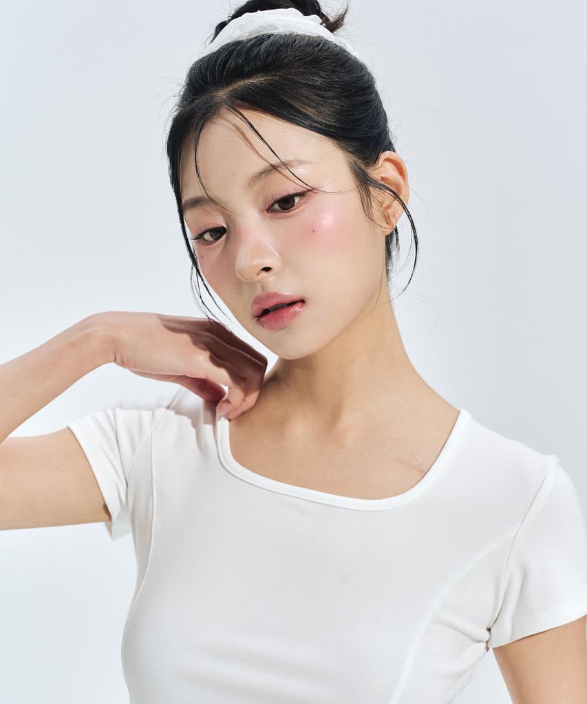 ZEROPLANET Claire Square Tech T-Shirt White