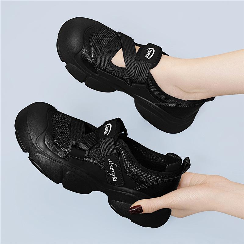 Spring and summer new Baotou sports shoes fashion casual shoes single shoes buckle sports shoes versatile non-slip new models 35