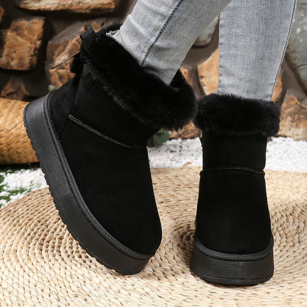 Stivali da neve spessi foderati in pile slip-on 2025 inverno nuovo stile suola chunky metà polpaccio fiocco peloso scarpe di cotone