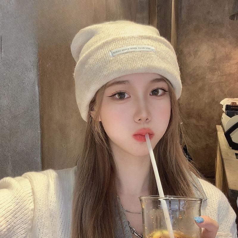 Face Showing Small Ing Personality Warm Knitted Hat for Women Breathable Ear Protection Travel and Play Fashion Korean Version of Men's Wool Hat