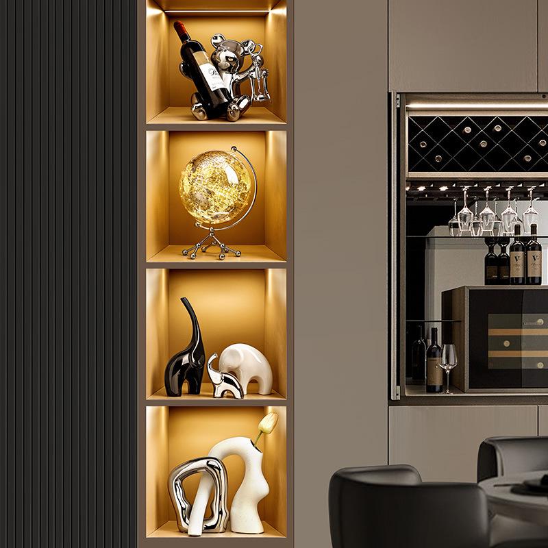 Elegant Ceramic Bear Wine Rack: Red Wine Display and Cup Holder for Luxurious Living Room Decor