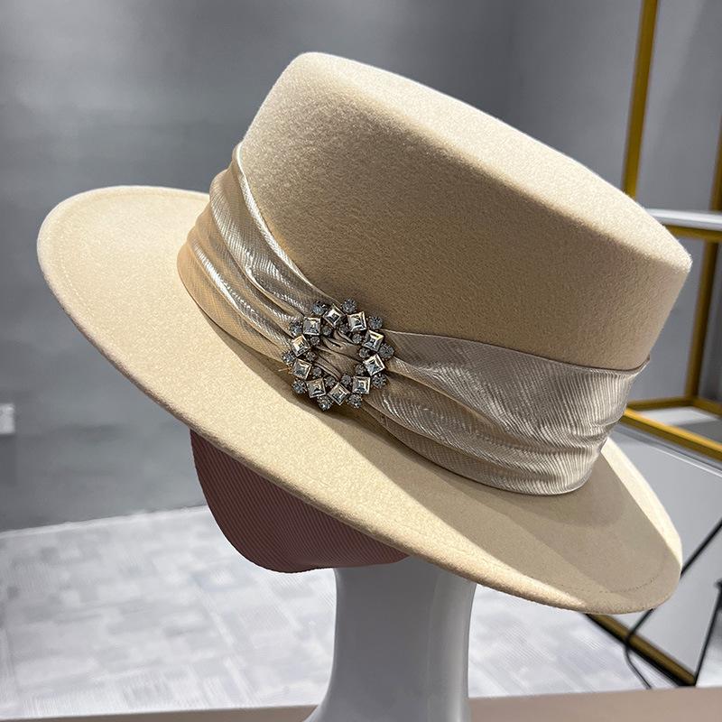 Fashion Temperament Light Luxury Flat Top Hat Women's Retro High-end Woolen Rhinestone Top Hat Jazz Hat