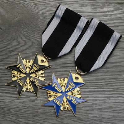 Naaien en breien – Broches