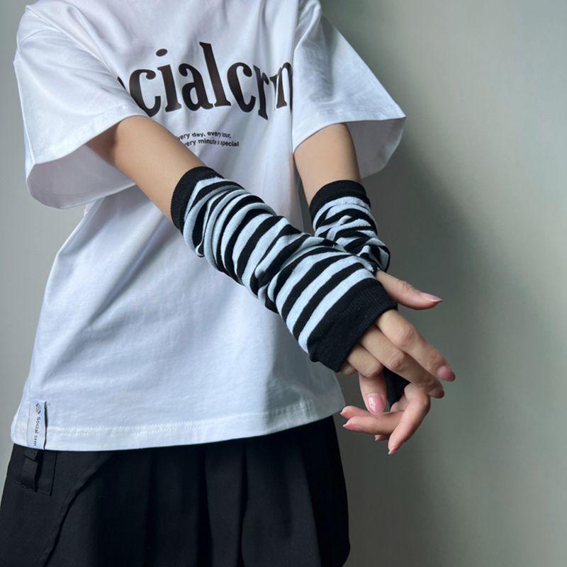 

Japan fashion Sweet Cool Gyaru Style Knitted Wool Gloves Women Autumn and Winter Warm Student Cute Wild Y2g Arm Oversleeve Black and white Stripes All yards
