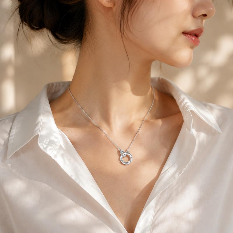 Fall In Love Interlocking Circles Pendant Necklace Women Rose Gold Silver Double Ring CZ Pendant Jewelry Gift for Anniversary Valentine's Day Daily