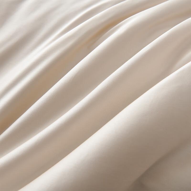 Paul Frank 100-Count Sateen Cotton Silk Quilt