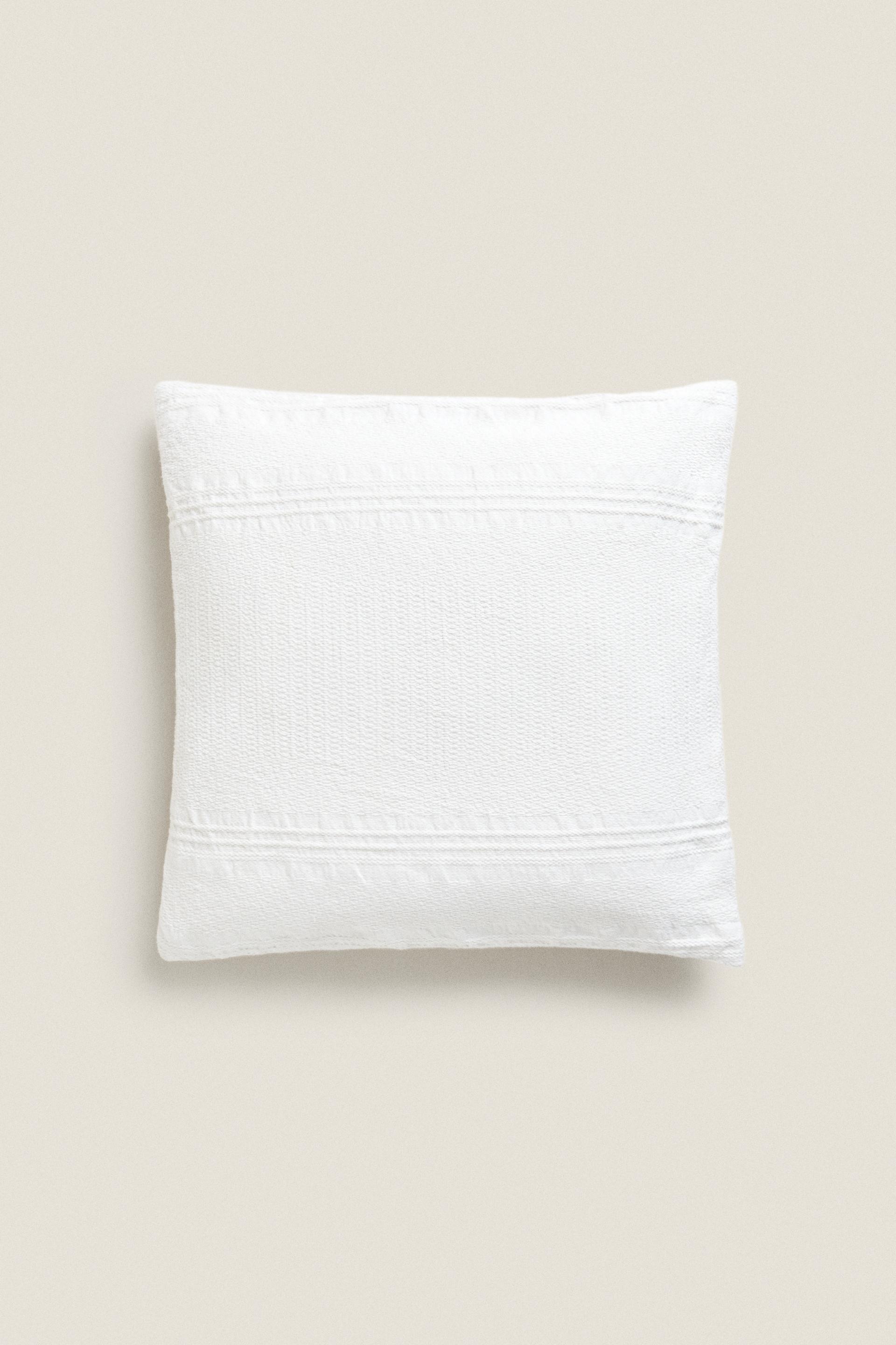 

ОБЫЧНЫЙ ЧЕХОЛ НА ПОДУШКУ