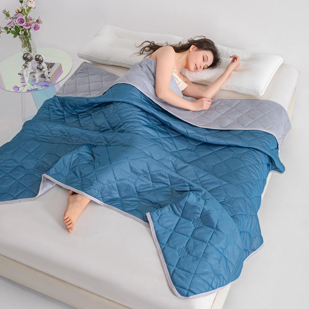 Breathable Summer Cooling Quilt Lightweight Thin Quilt Duvet Air Conditioning Blanket Dormitory