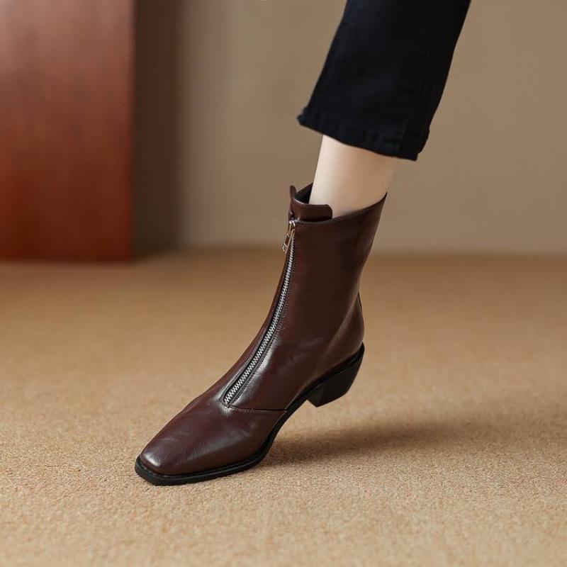 Nouvelles bottes de mode grande taille pour femmes, semelle en caoutchouc surface en cuir, talon moyen, bottes mi-mollet, automne et hiver talon carré version coréenne o