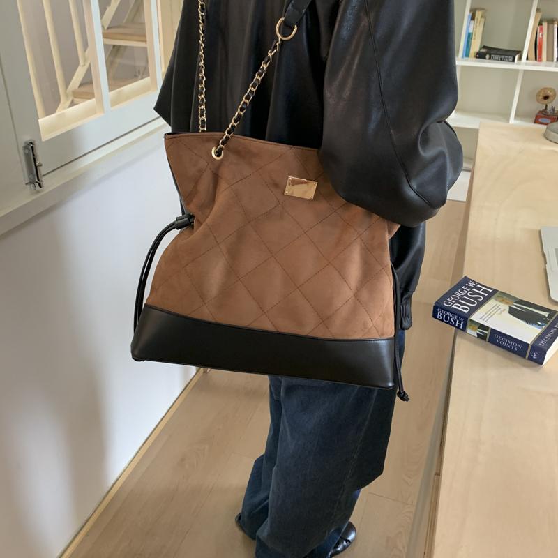 Lingge Chain Bag Vintage Bucket Bag Women's Stitching Shoulder Bag Commuter Crossbody Bag
