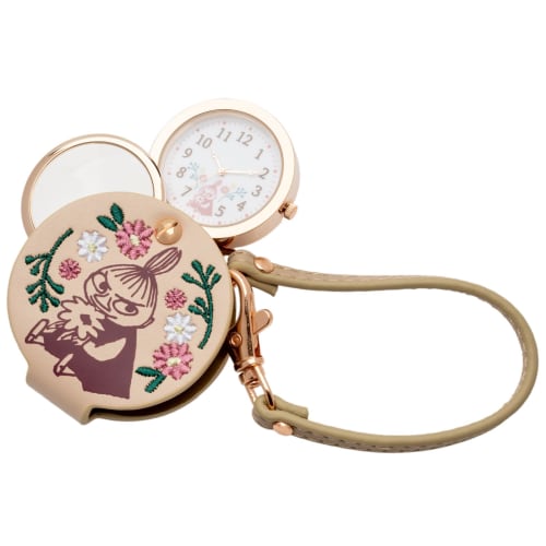 

Полевые женские аналоговые карманные часы с 1,5-кратной лупой и ремешком, вышитые часы-подвески с Мумином, дизайн Маленькой Мю, розовые, MOM015-2