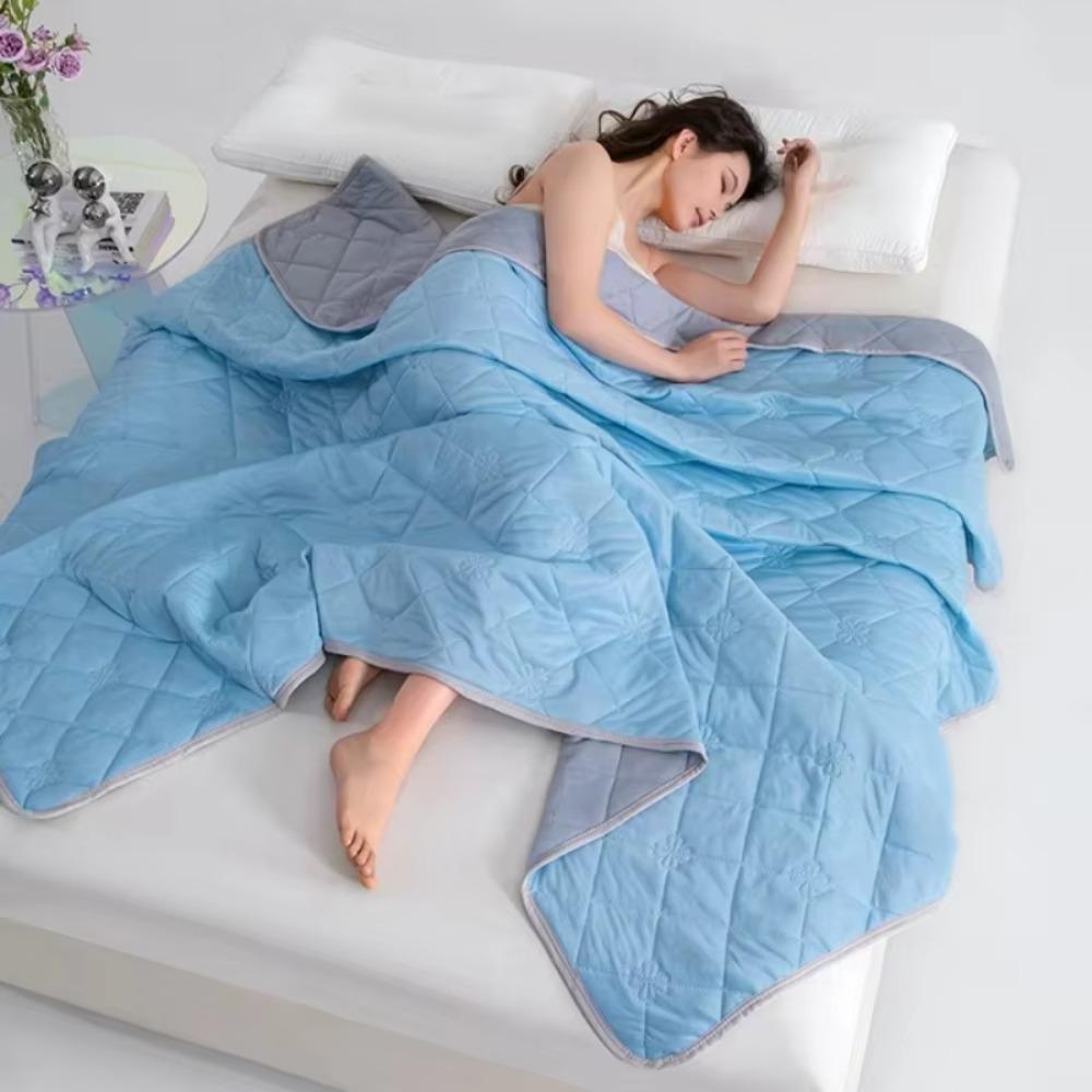 Breathable Summer Cooling Quilt Lightweight Thin Quilt Duvet Air Conditioning Blanket Dormitory