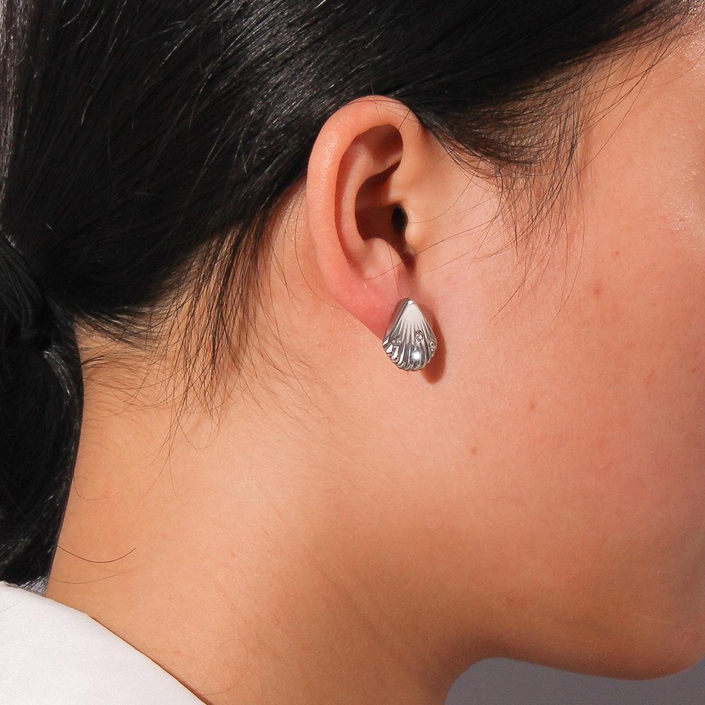 Französisch Retro 2024 Fächerförmige Muschel Diamant Titanstahl 18K Damen Ohrstecker