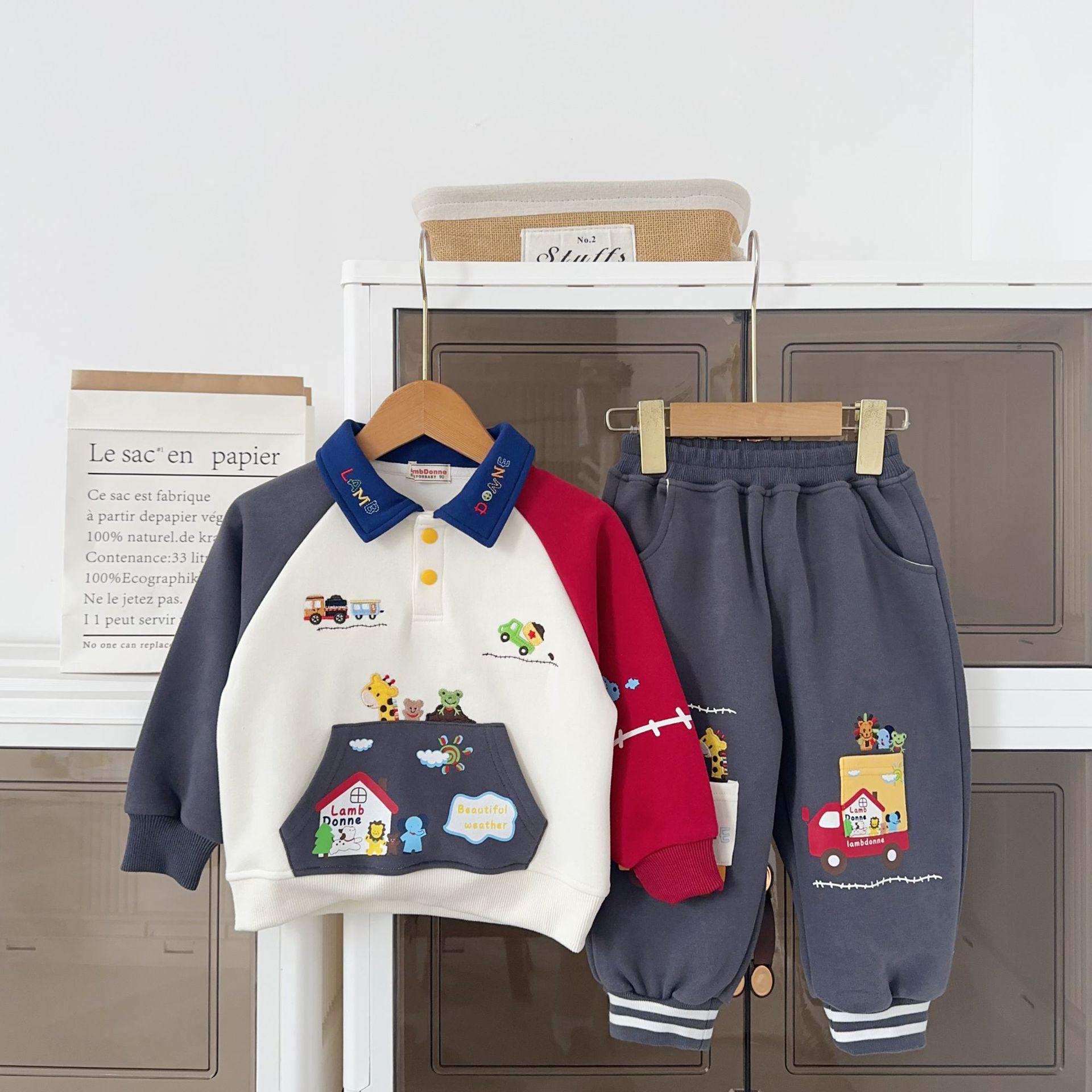 

Детский осенне-зимний наряд: Комплект из двух предметов: толстовка и спортивные штаны для мальчиков 130 cm