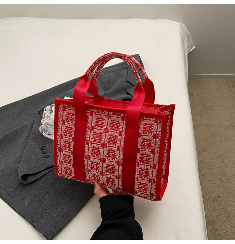 

New Chinese style red wedding bag, wedding bag, large capacity handbag, bridesmaid bag, trendy handbag, foreign style