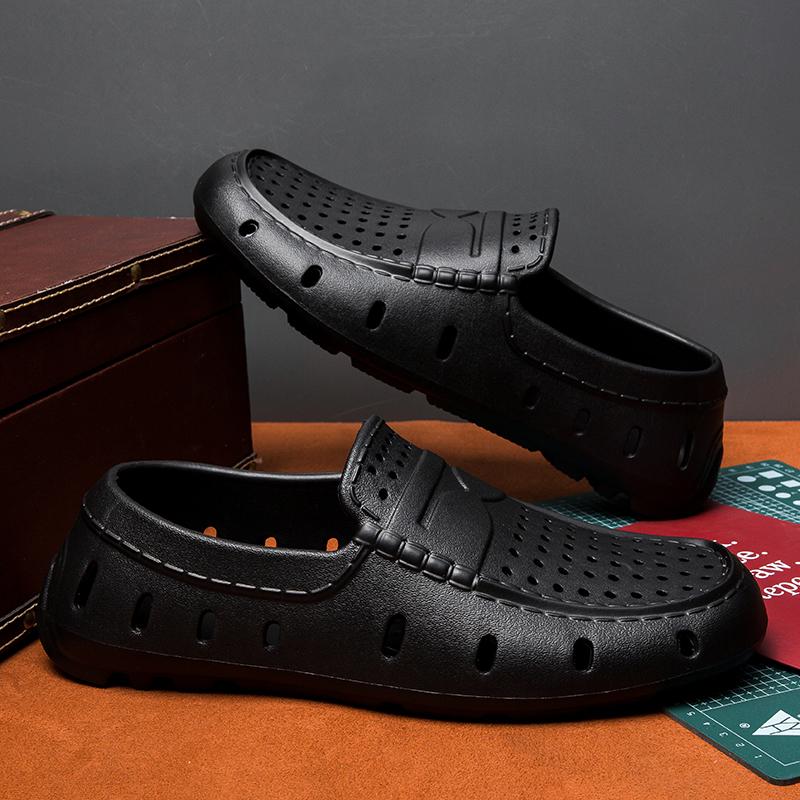 Men Wear Large-sized Vietnamese Beach Sandals for Outdoor Driving Through Water In Summer, Which Are Anti-slip and Deodorizing