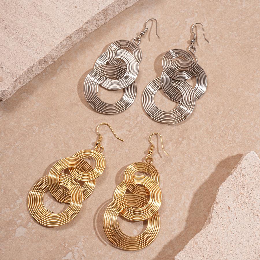 Hollow Geometric Round Wrapped Tassel Ear Hook Unique High-end Earrings