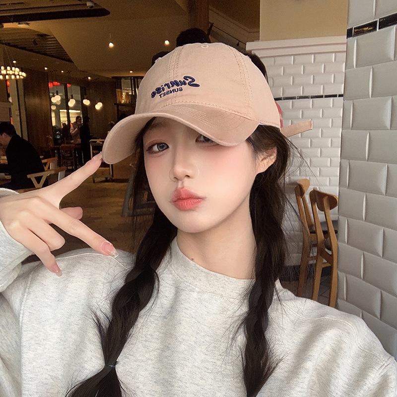 Spring and summer alphabet sunscreen cap, the same for men and women, a small visor for couples, and a trendy baseball cap for students.