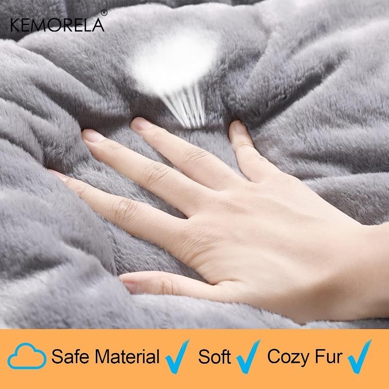 Winter Dog Car Seat Mat, Thick Warmth & Non-Slip Bottom, For SUV Sedan Truck Bed Mat for Winter & Road Trips, Machine Washable