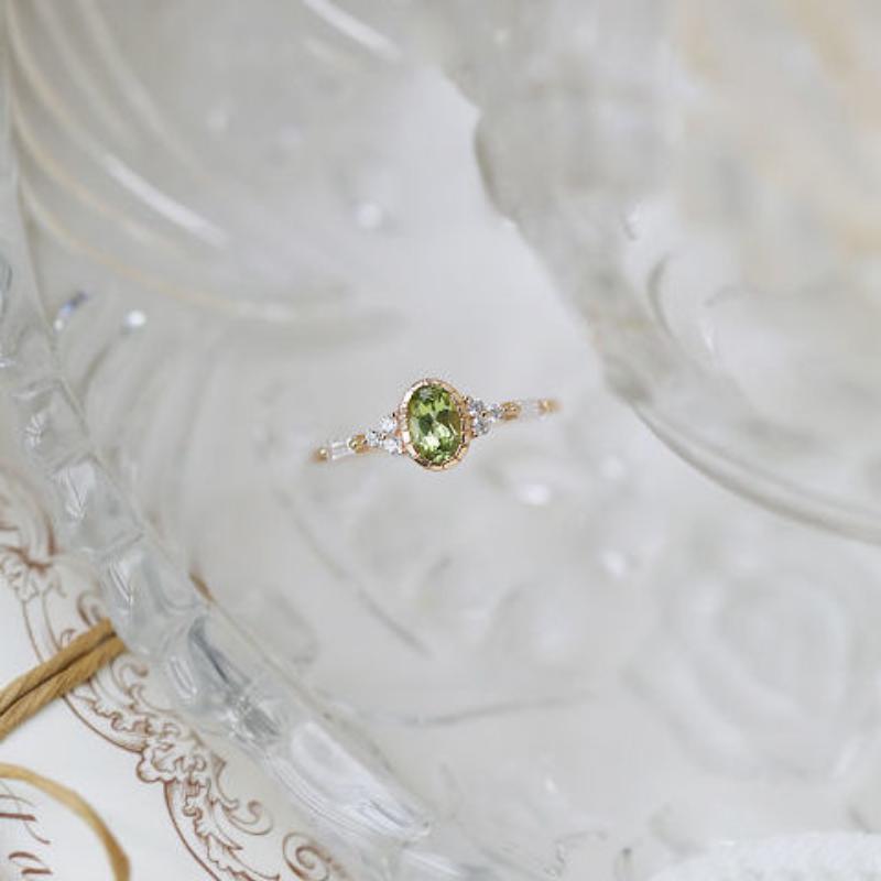 Fresh and Refreshing Olive Green Gem Rings for Women Vintage Design High Grade Light Luxury Engagement Ring  Jewelry