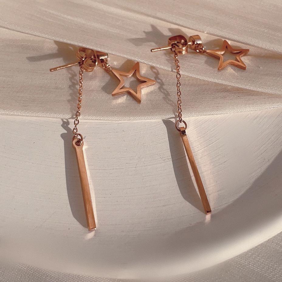 Cercei Stea Nișă Europeni și Americani - Cadou de Slăbire pentru Femei, Bijuterii Simple de Crăciun din Oțel Titan.