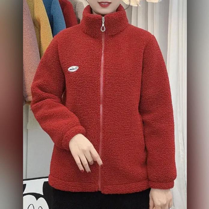 Stylová a hřejivá bunda z jehněčí vlny pro ženy 40-60: Hustý bavlněný podzimní/zimní kabát s designem z fleecu s částečkami