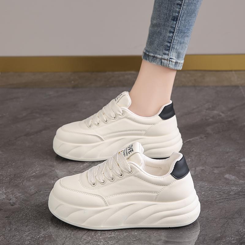 Sportovní boty na silné podrážce pro ženy Módní platforma Zvýšení Tenisky Dámské Šněrovací Ležérní Britský styl Vulkanizované boty2025