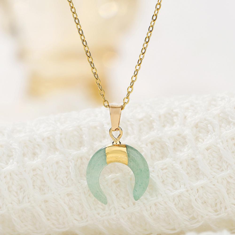 Popular European and American Natural Aventurine Moonstone Necklace - Elegant Pendant Jewelry
