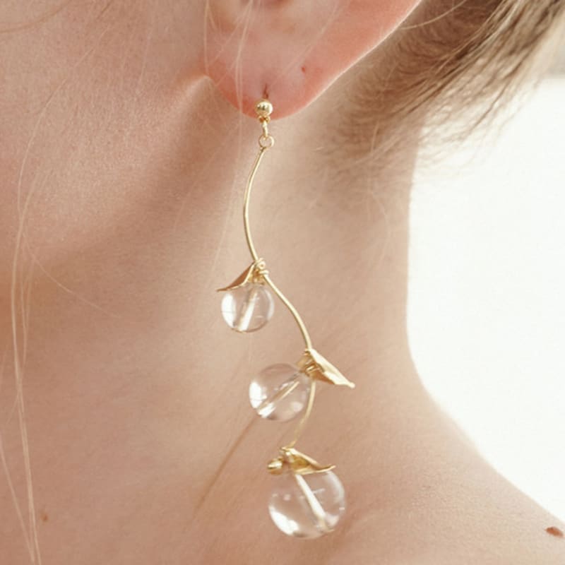 FINDELISE Crystal Drop Earrings