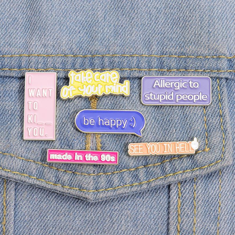 Colorful Chic Personalized Alphabet Pins Heart Shaped Alloy Brooches For Decoration