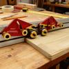 Adjustable Roller Featherboard for Table Saw Feeder, Polyurethane Woodworking Safety Tool Kit Versatile Pushing Device for Rail
