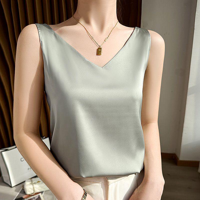 Ice Silk V-Neck Camisole for Women – Loose, Belly-Covering Satin Layer for Spring/Summer