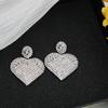 Evropská a americká móda Exagerované geometrické náušnice Láska s plným diamantem Všestranné temperamentní čtvercové náušnice ve tvaru diamantu pro ženy