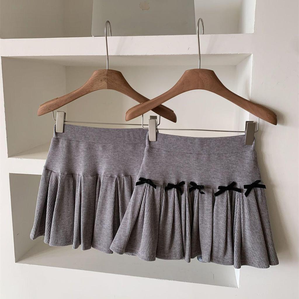 Korean-Style Petite Women's Spring Outfit: Off-Shoulder Top & Pleated Mini Skirt Set