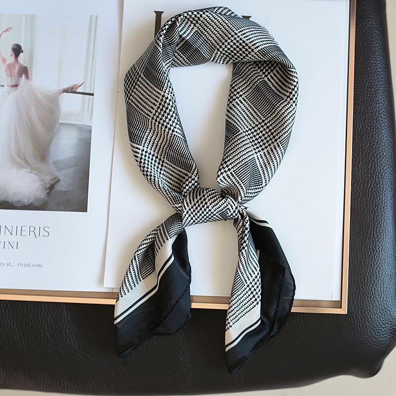 Fashionable Silk-Like Square Scarf Lightweight Stylish Versatile For Women Spring Autumn Casual Wear Neutral Colors Multi-Purpose Accessory