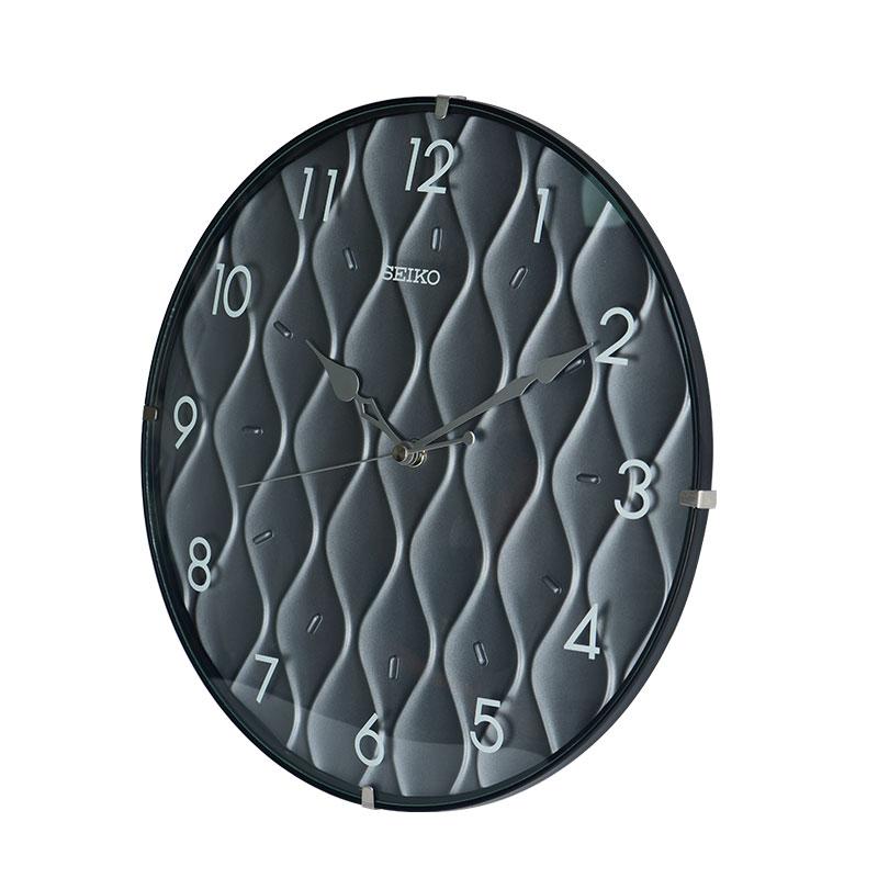 SEIKO Sweeping Seconds Movement Resin Wall Clock Unisex Black QXA794K