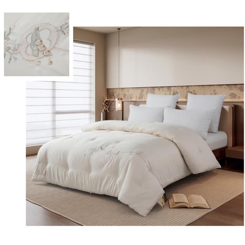 

Faunen 80S Cotton Embroidered Soybean Fiber Quilt