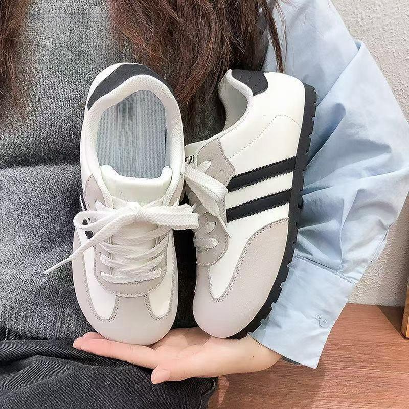 Women Sneakers 2025 Spring New Luxury Flat Loafers Comfortable Slip On Soft Female Sneakers Lightweight Outdoor Shoes
