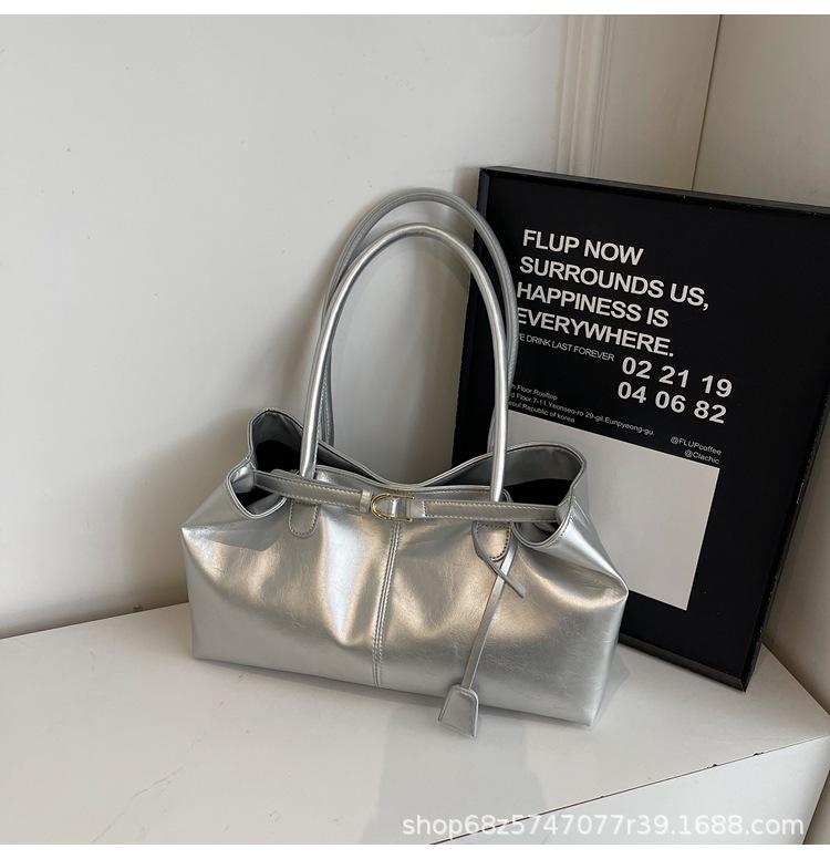 

European and American retro handbag women s 2025 new fashionable large-capacity tote bag, high-end simple retro armpit bag серебряный